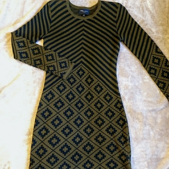 Romeo & Juliet Couture Dresses & Skirts - Long Sleeved Sweater Mini Dress NWOT